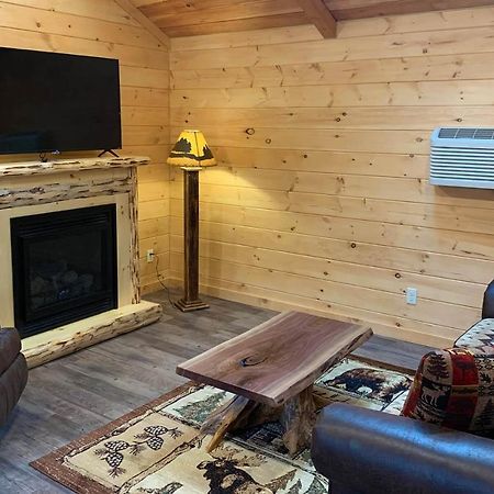 Briarwood Cabin By Amish Country Lodging Berlin Exterior foto